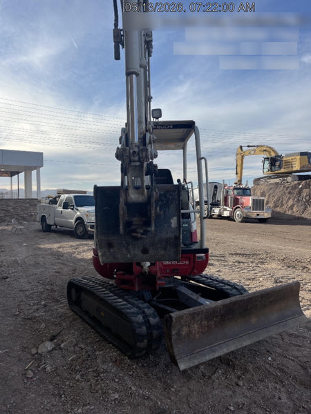 2022 TAKEUCHI TB235-2R