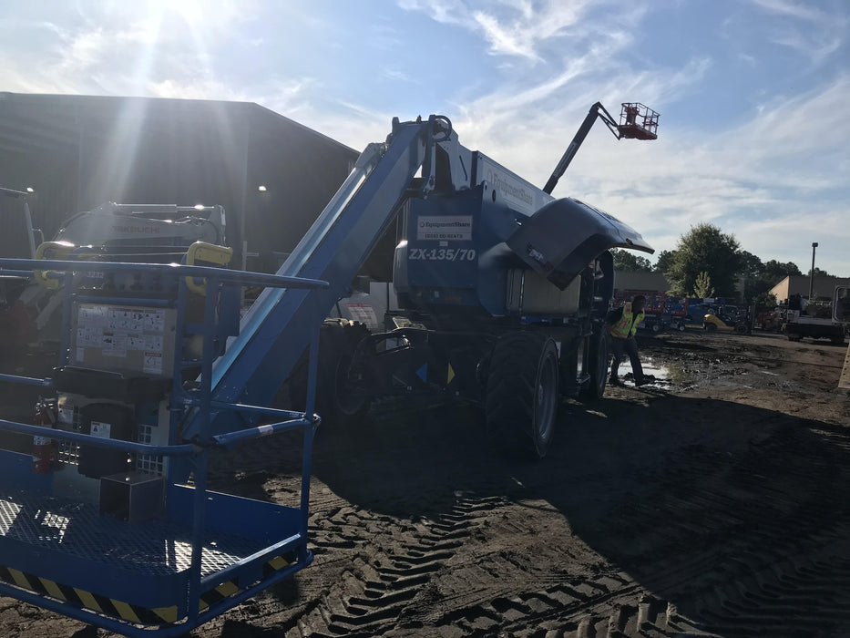 2020 GENIE ZX-135/70