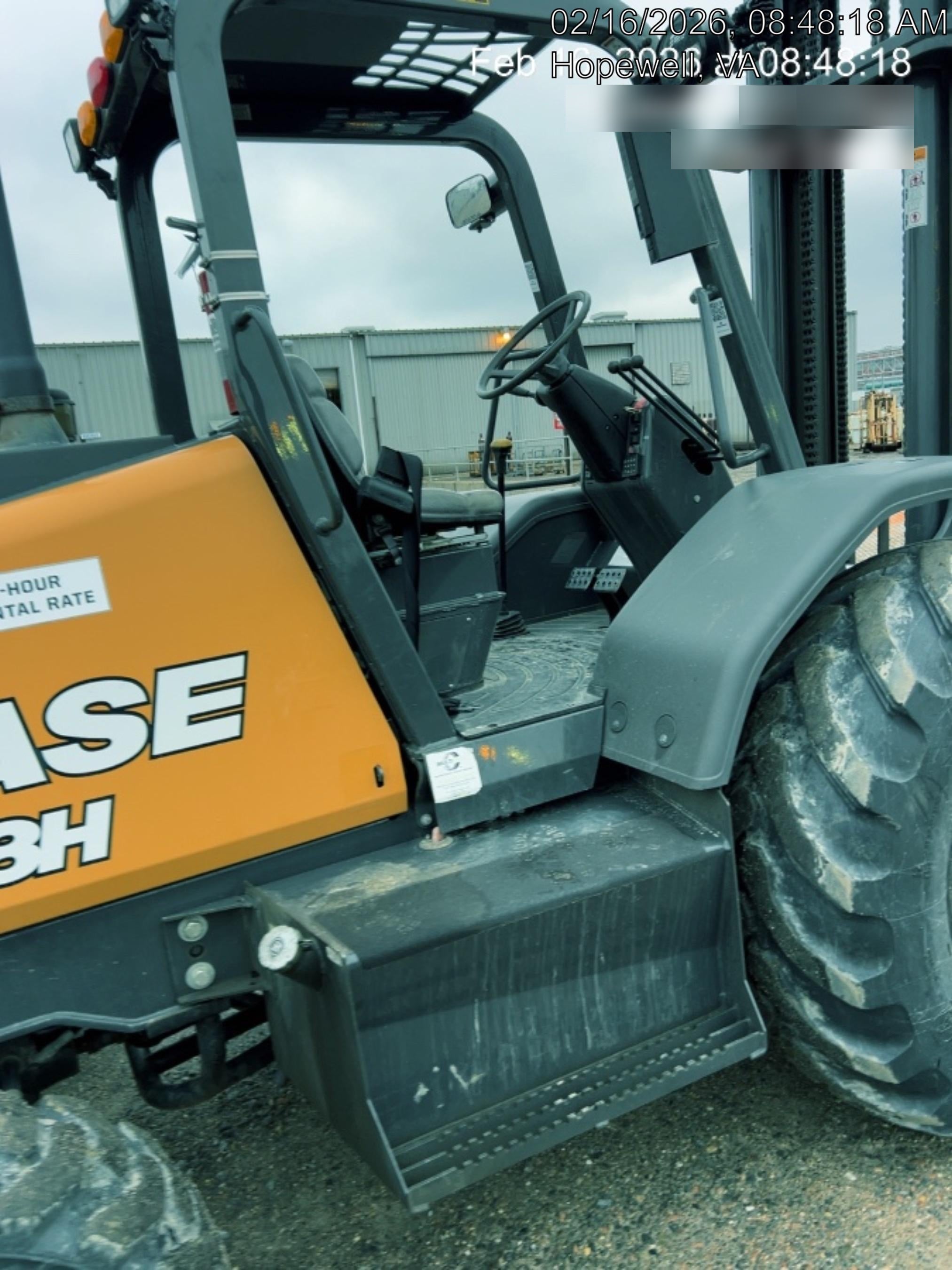 2023 CASE 588H