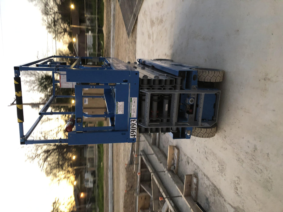 2019 Genie GS-2632 Folding rails with half height swing gate