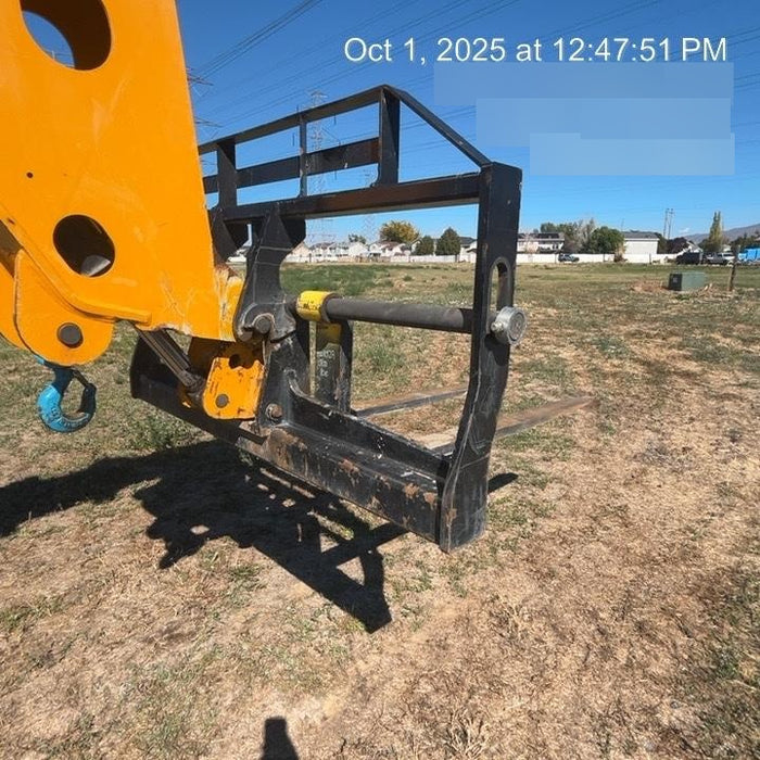 2020 JCB 510-56 Cab/Heat/Air, 74 HP, Solid Tires, STD Worklight, Beacon, Aux Hydraulics, Lifting Eye, Back up Alarm w/66" Carriage/60" Forks