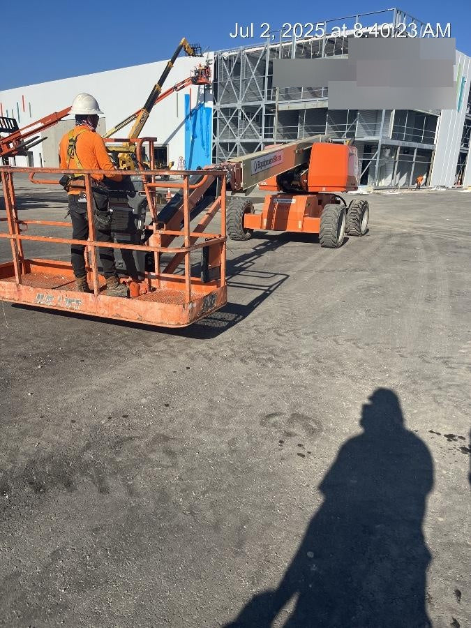 2019 JLG 660SJ