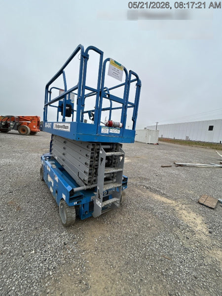 2019 Genie GS-4047 Folding rails with half height swing gate