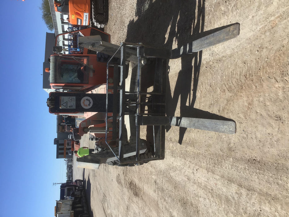 2020 Skytrak 10054 Cab/Heat/Air, Solid Tires, Work Lights, Beacon, Aux Hydraulics, Back up Alarm, Lifting Eye, ES Decals