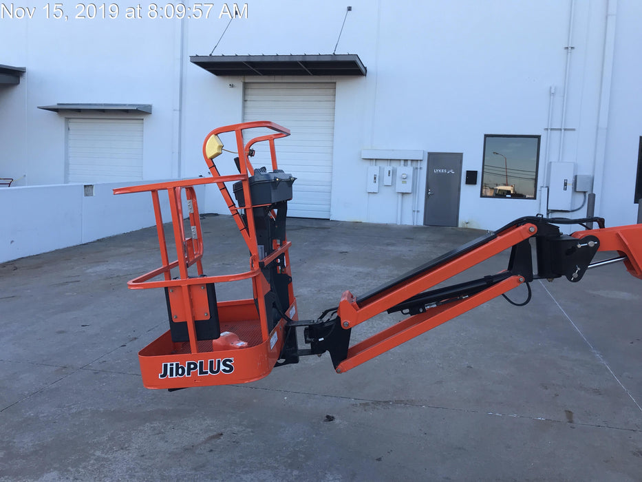 2019 JLG E300AJP