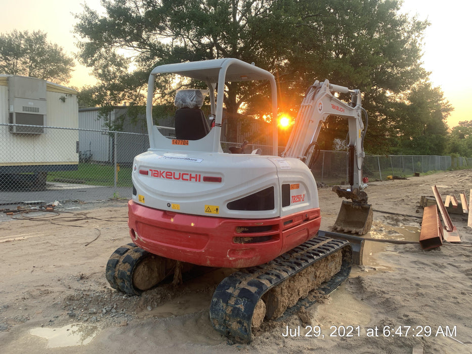 2021 TAKEUCHI TB250-2