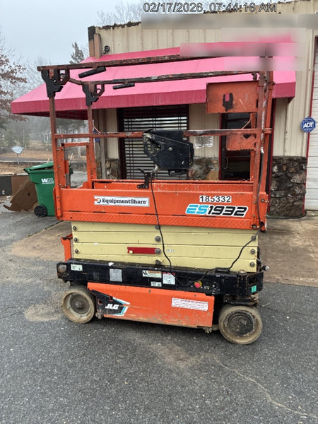 2021 JLG ES1932
