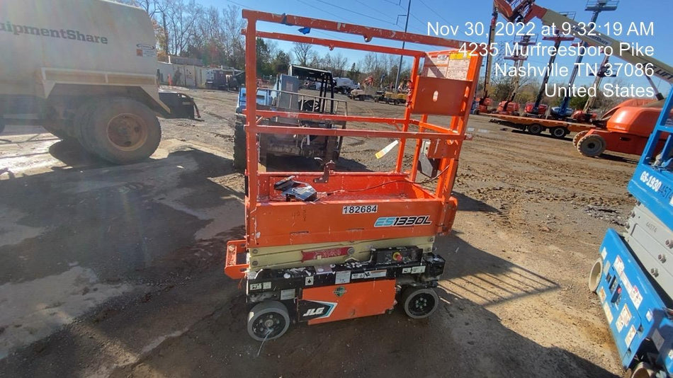 2021 JLG ES1330L