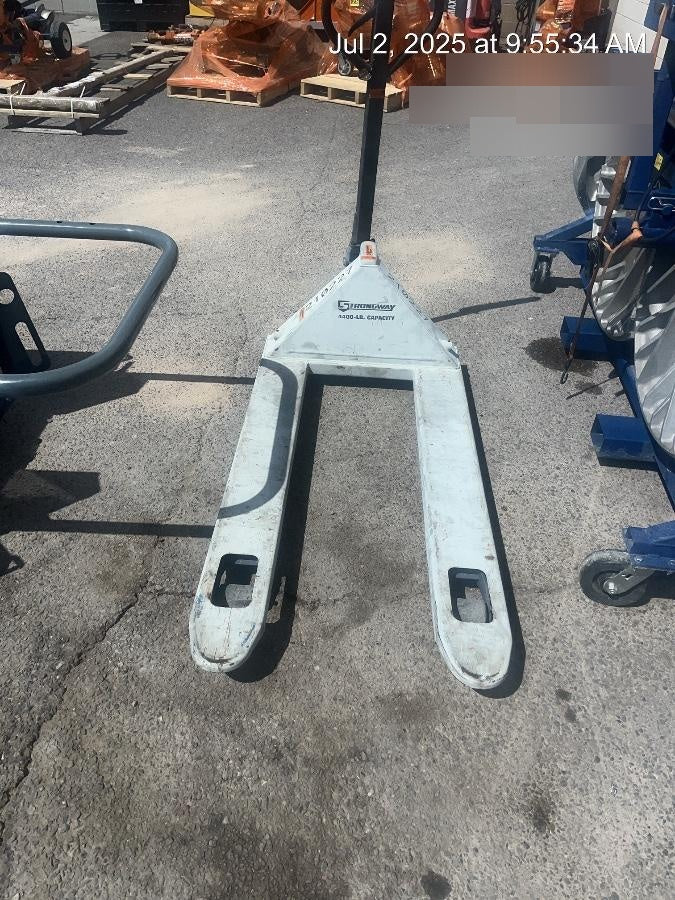 2022 STRONGWAY 4400 lb Pallet Jack