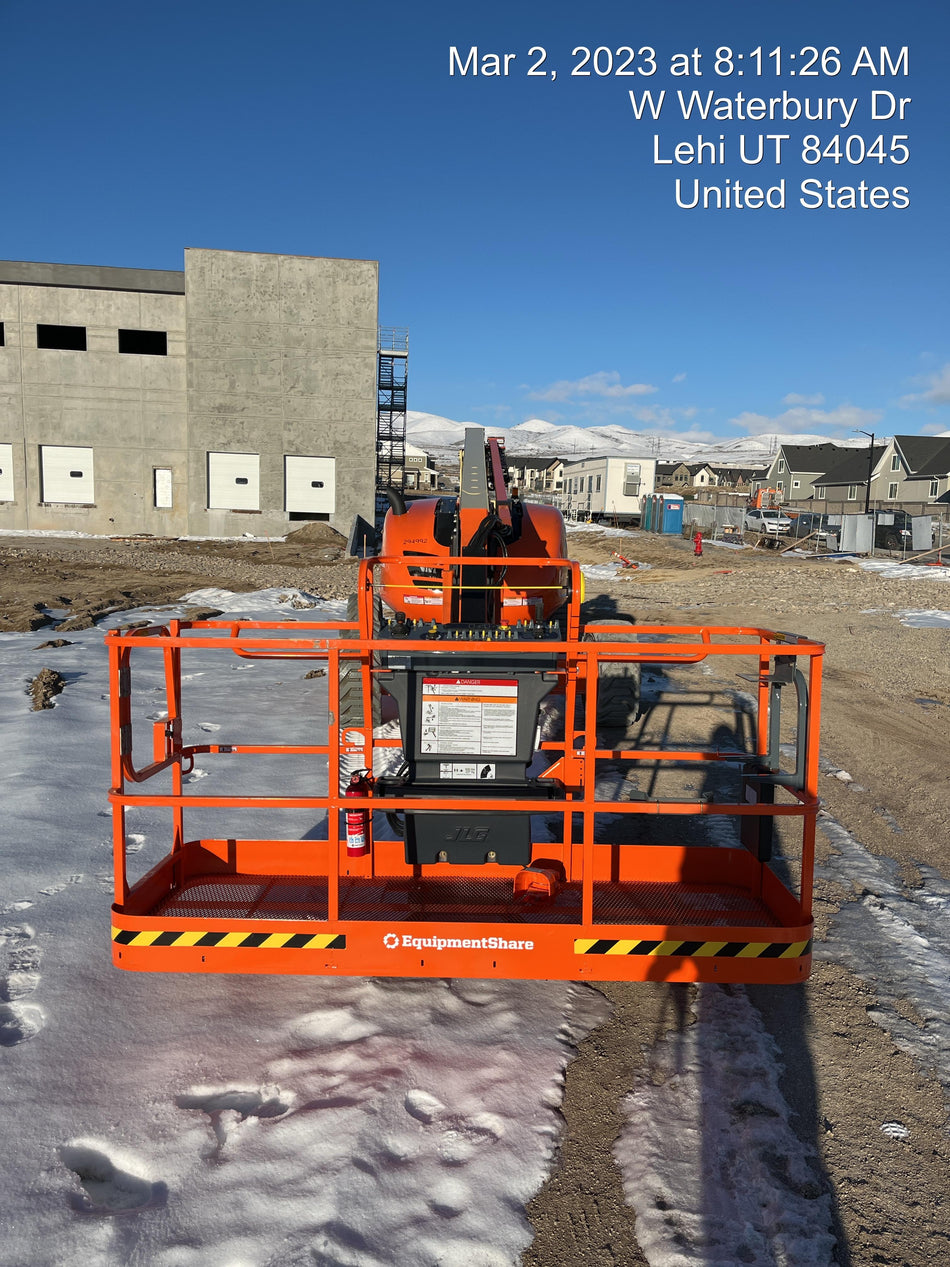 2023 JLG 600AJ