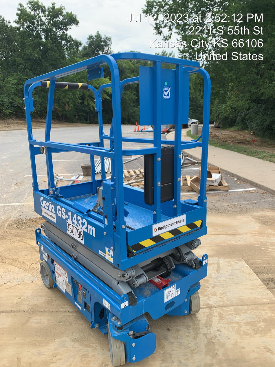2023 GENIE GS-1432