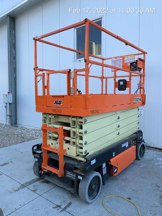 2021 JLG R3246