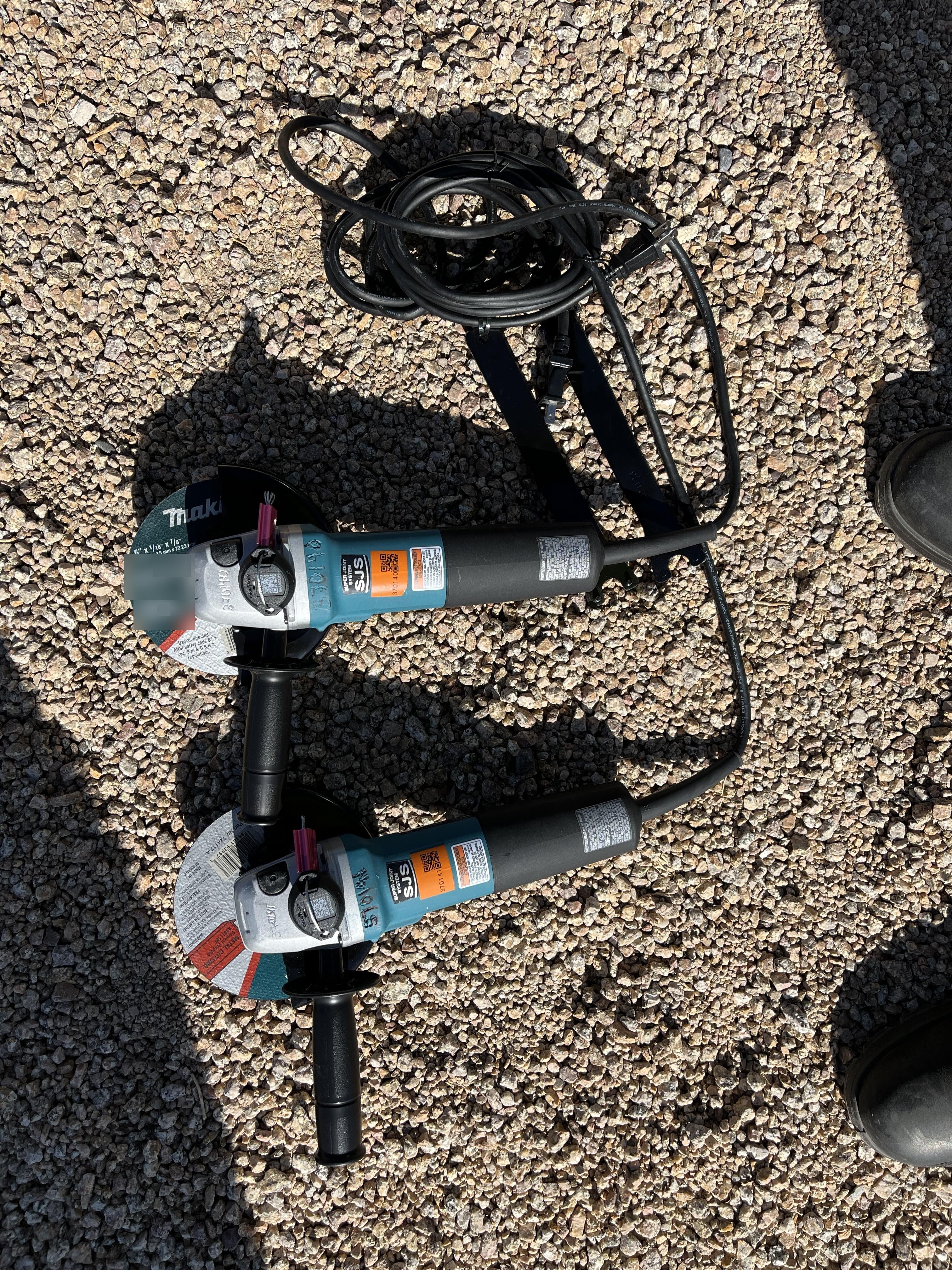 2023 MAKITA 9566CV