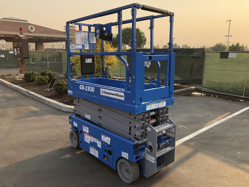 2020 Genie GS-1930 Solid Non Marking Tires, Beacon, Folding rails with half height swing gate, 800W Inverter