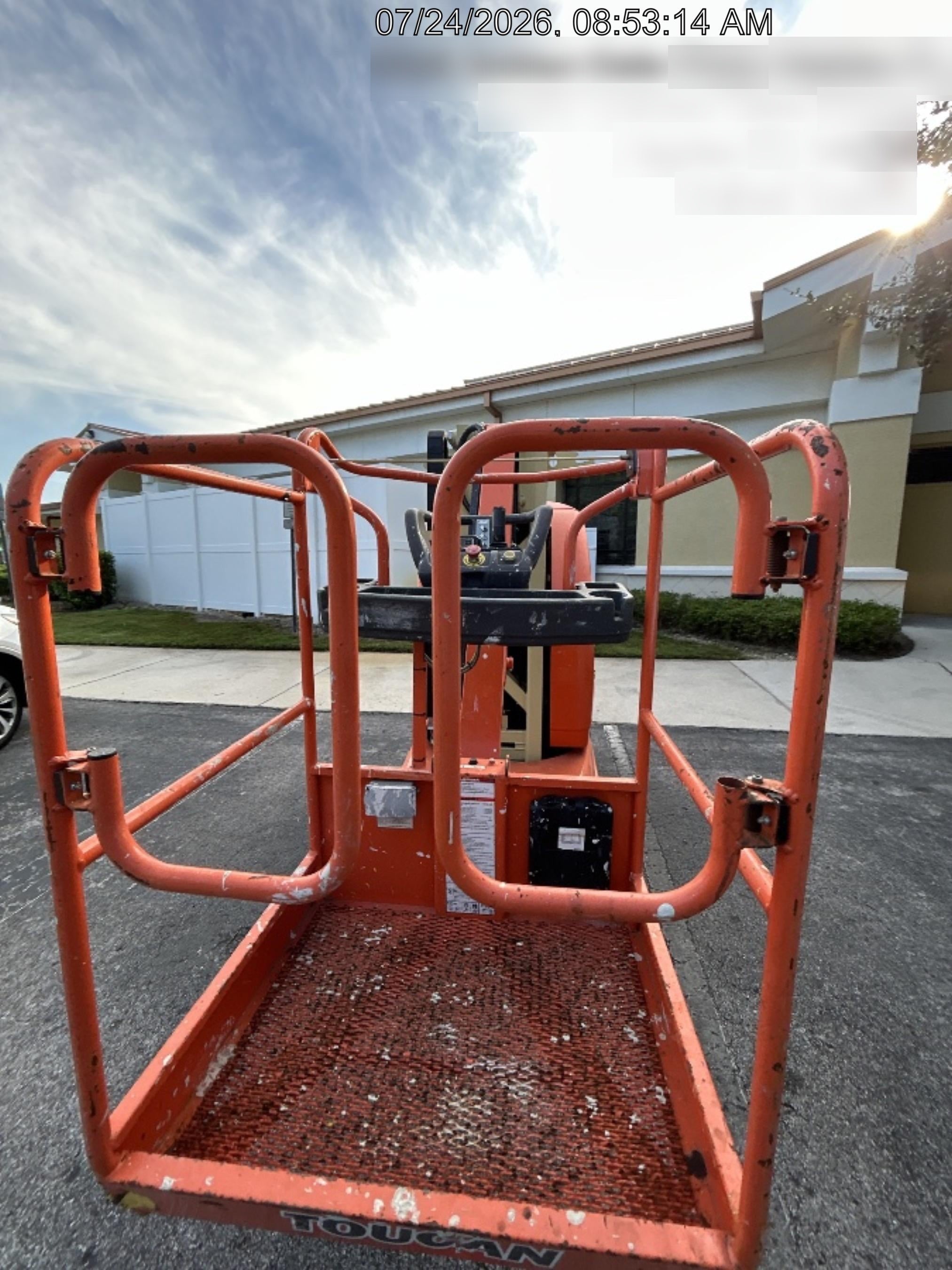 2022 JLG 26E