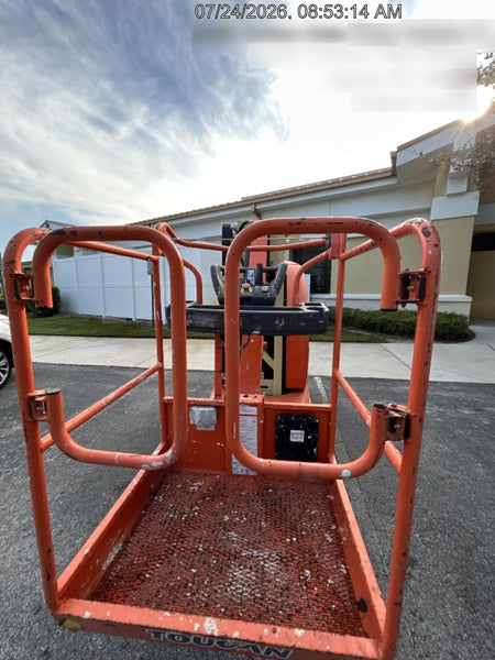 2022 JLG 26E