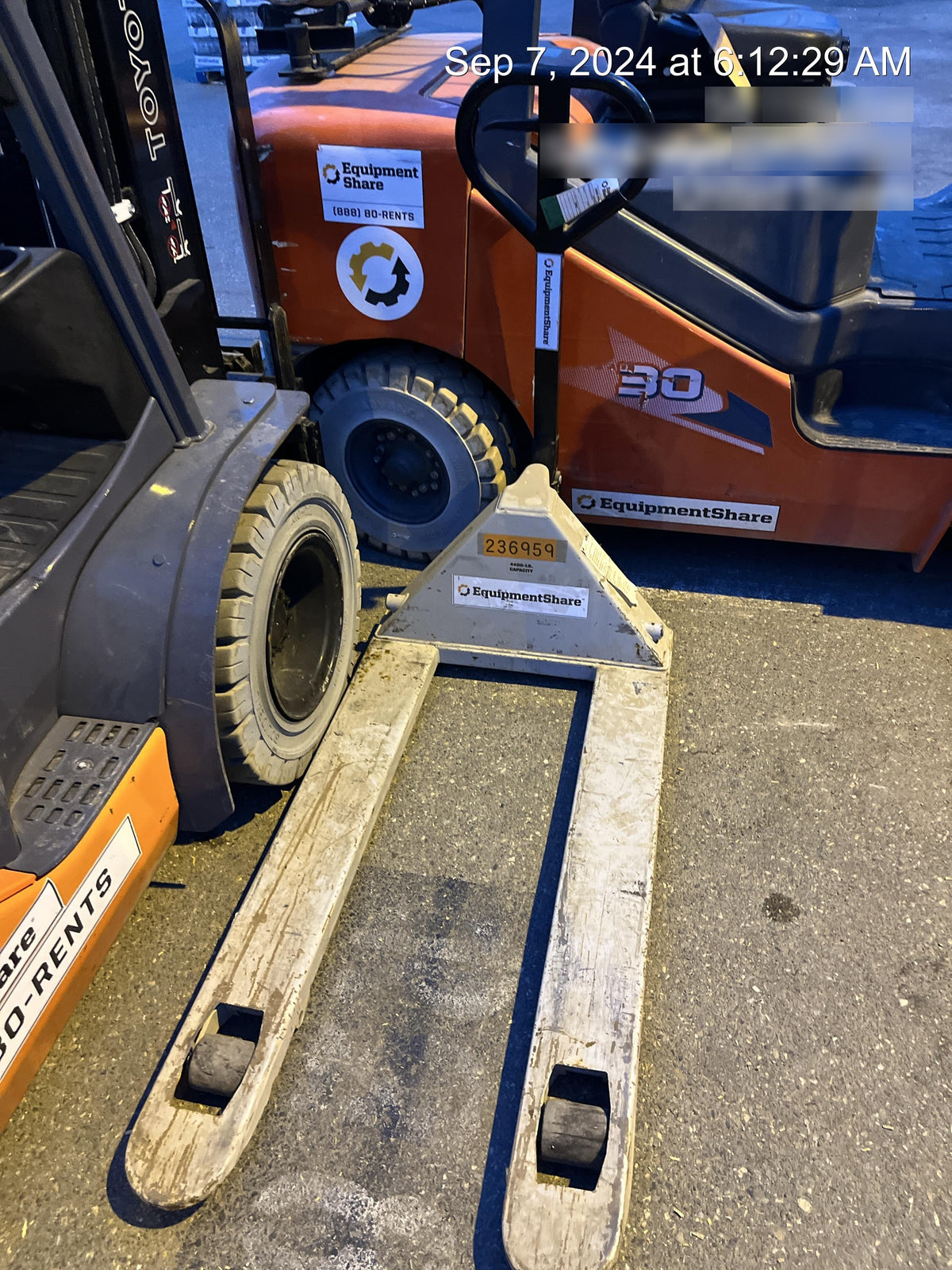 2022 STRONGWAY 4400 lb Pallet Jack