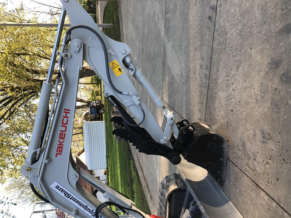 2020 TAKEUCHI TB250-2C