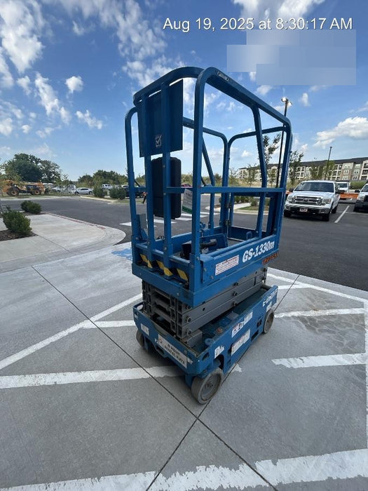2021 GENIE GS-1330m