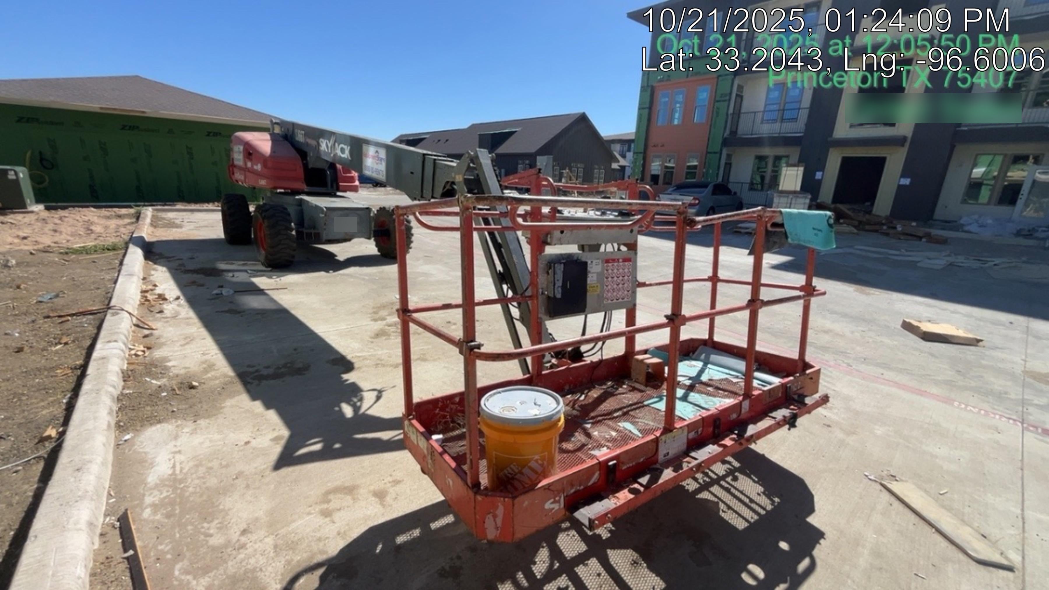 2017 SKYJACK SJ66T