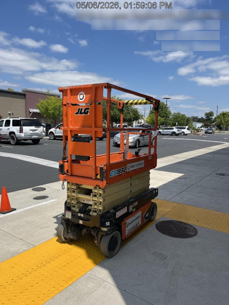 2022 JLG ES1932