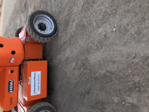 2019 JLG E450AJ
