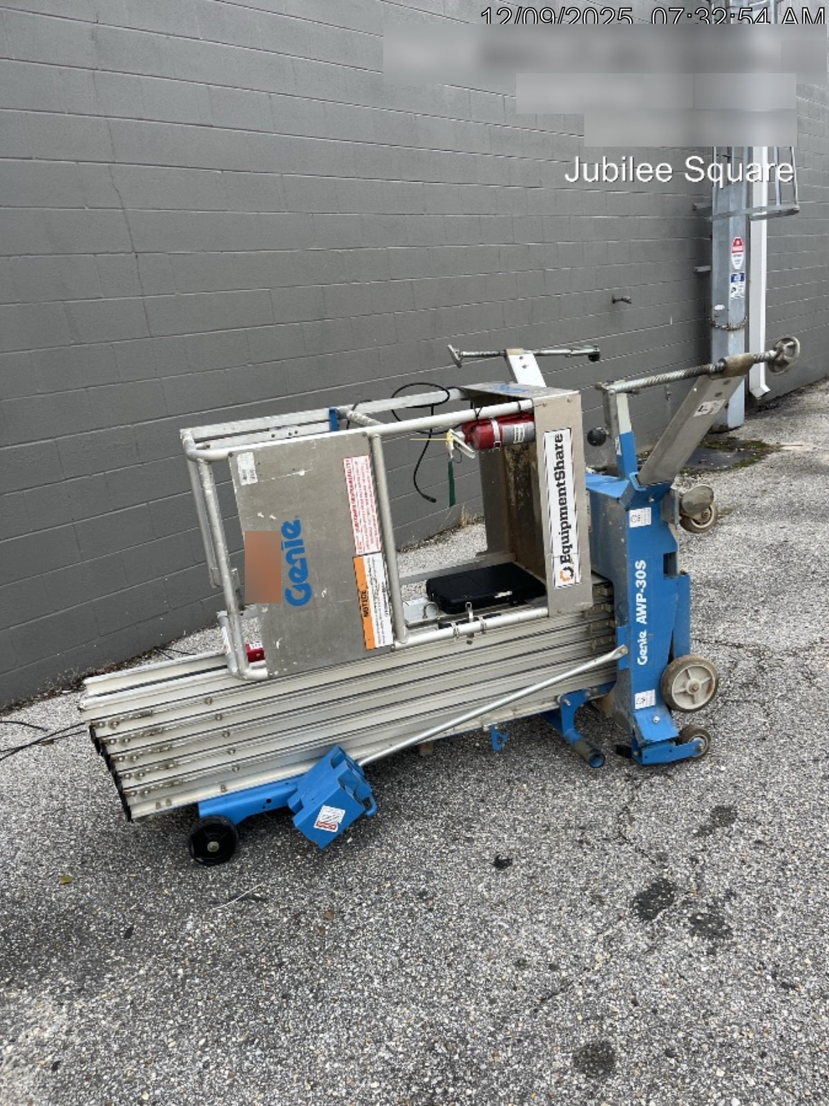 2019 GENIE AWP-30S