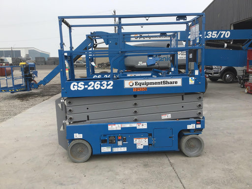 2020 Genie GS-2632 Solid NM Tires, Folding Rails with Half-Height Swing Gate, Beacon, 800W Invertor