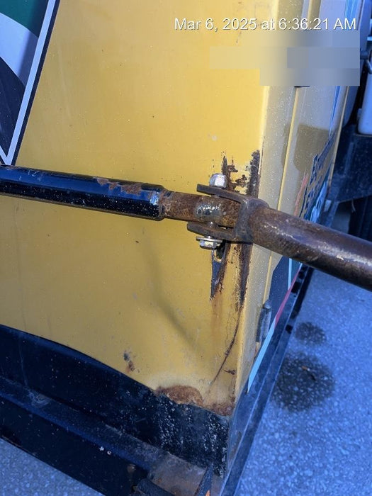 2021 VAC-TRON LP573XDT