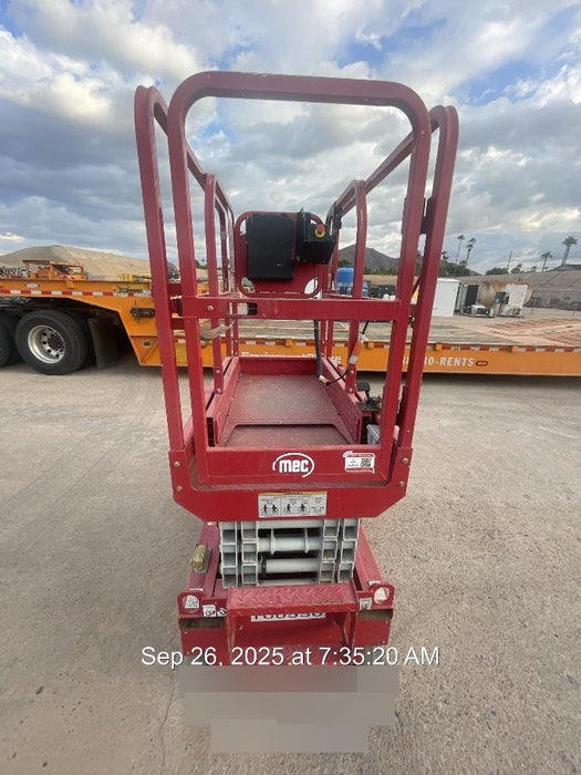 2020 MEC 1330SE Solid NM Tires, Steel Swing out Doors, LCS, Beacon, 900W Invertor