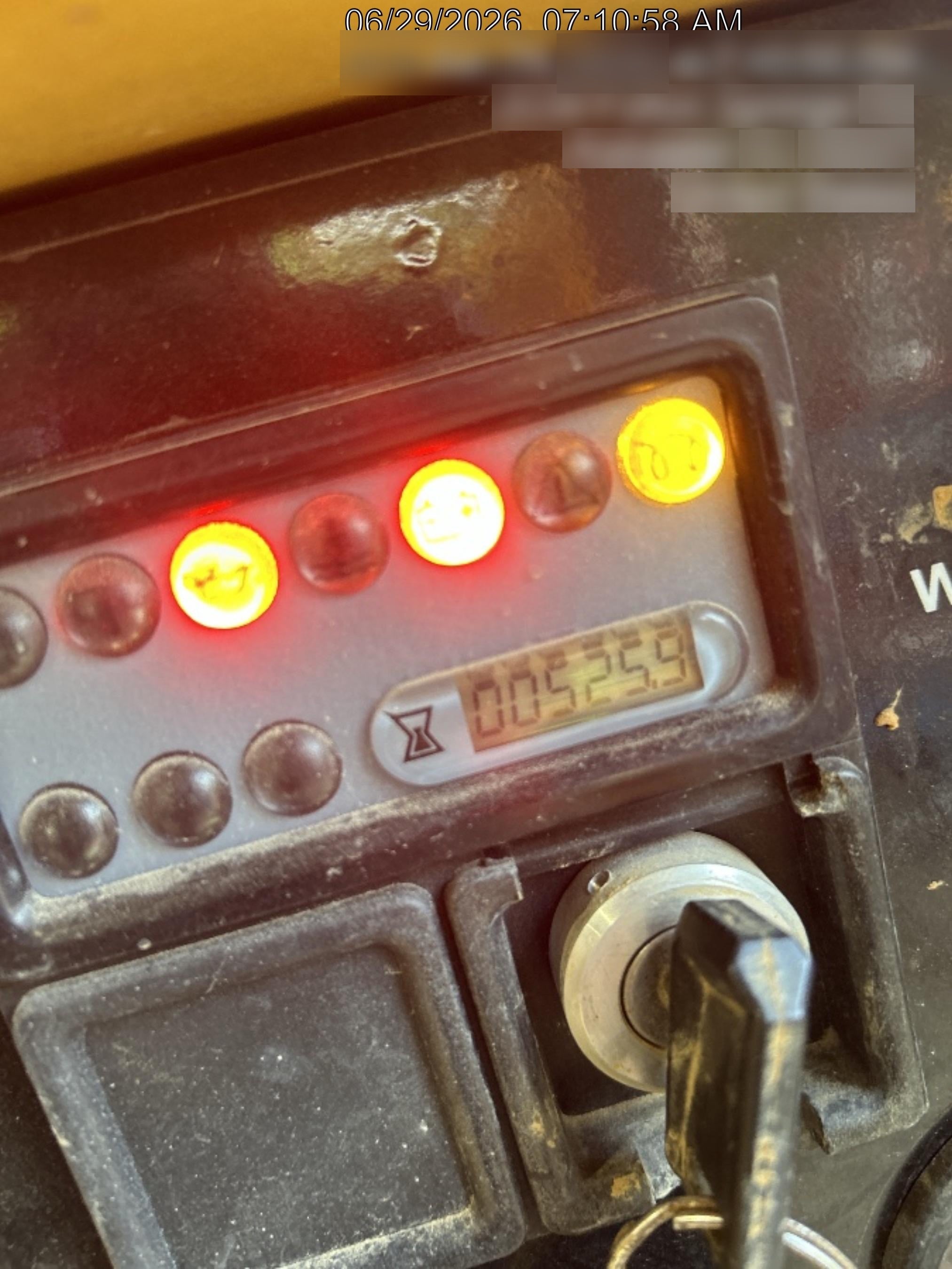 2023 VAC-TRON LP573XDT