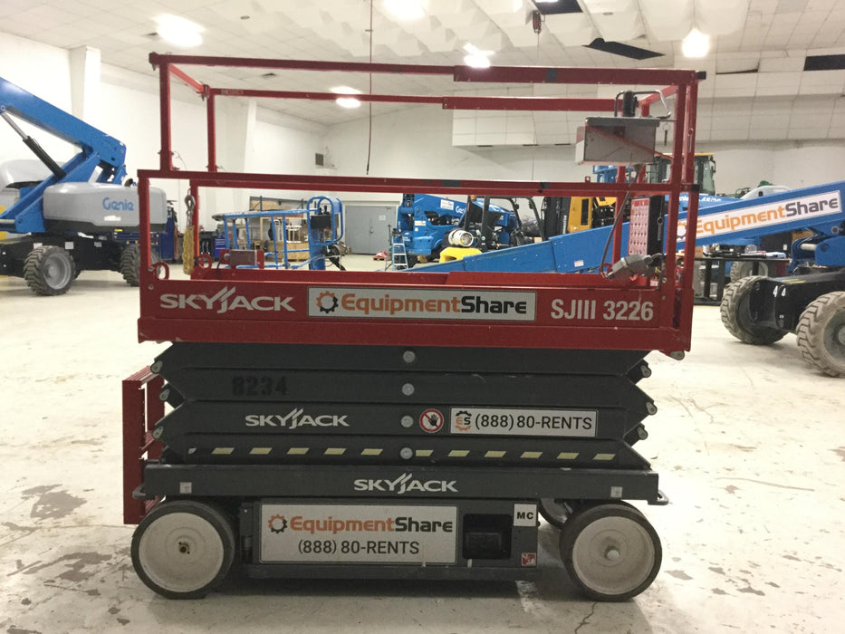 2018 Skyjack SJIII-3226 Skyjack SJIII3226 Scissor Lift w/Trojan Batteries