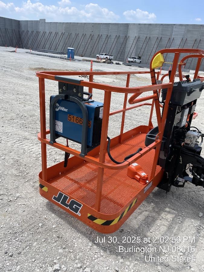 2025 JLG 660SJ