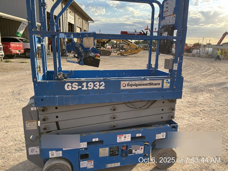 2023 GENIE GS-1932
