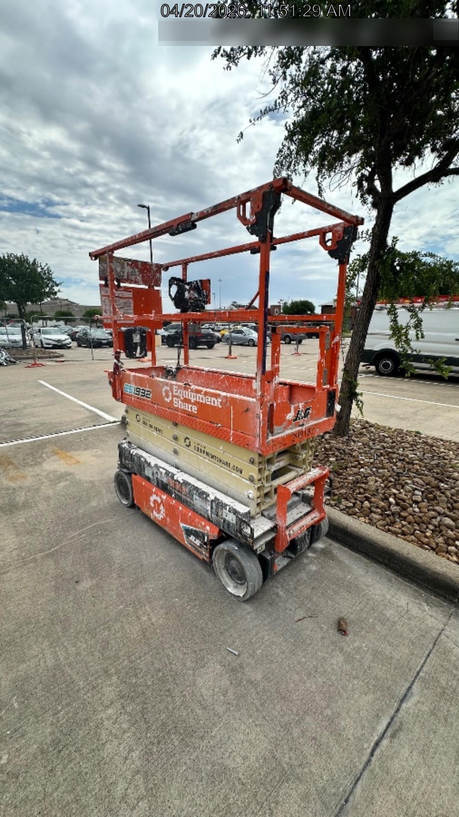 2023 JLG ES1932
