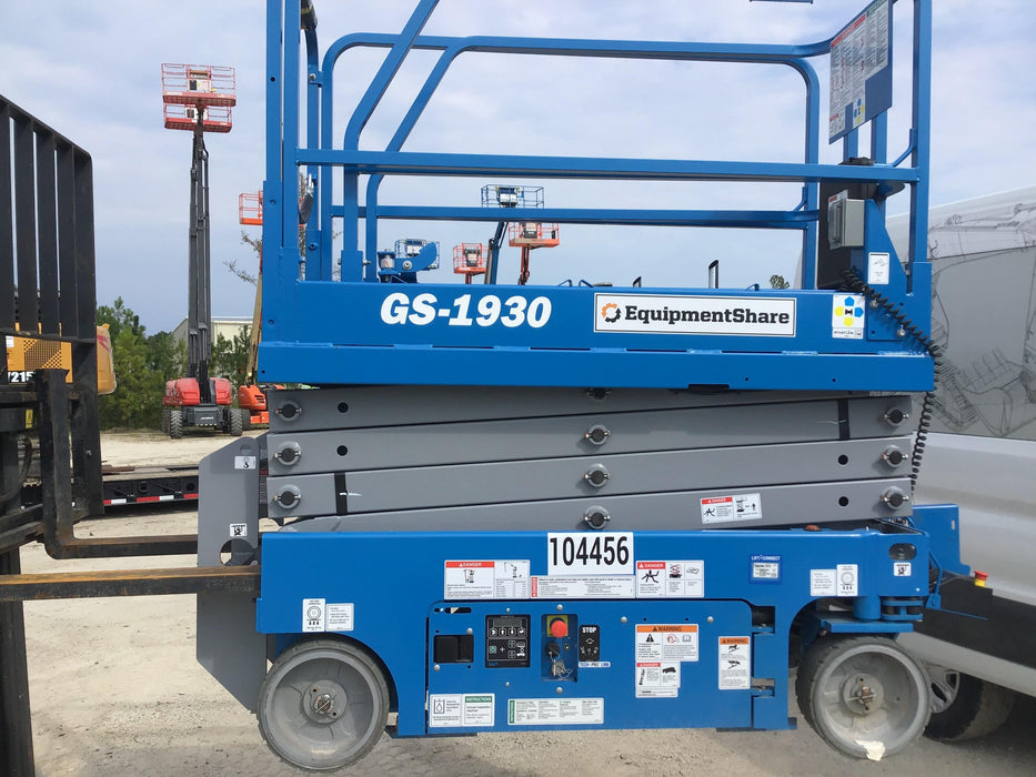 2020 Genie GS-1930 Fixed rails with chain entry gate - Pre A92.20