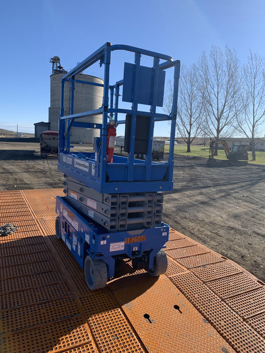 2020 Genie GS-1930 Solid Non Marking Tires, Beacon, Folding rails with half height swing gate, 800W Inverter