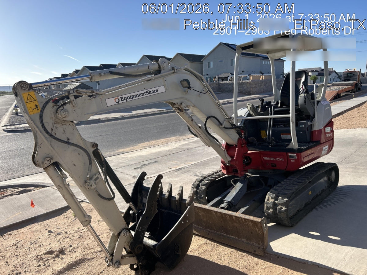 2023 TAKEUCHI TB235-2R