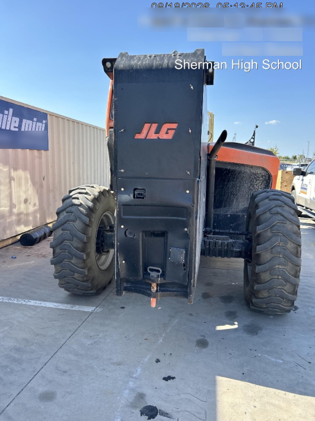 2021 JLG 1075