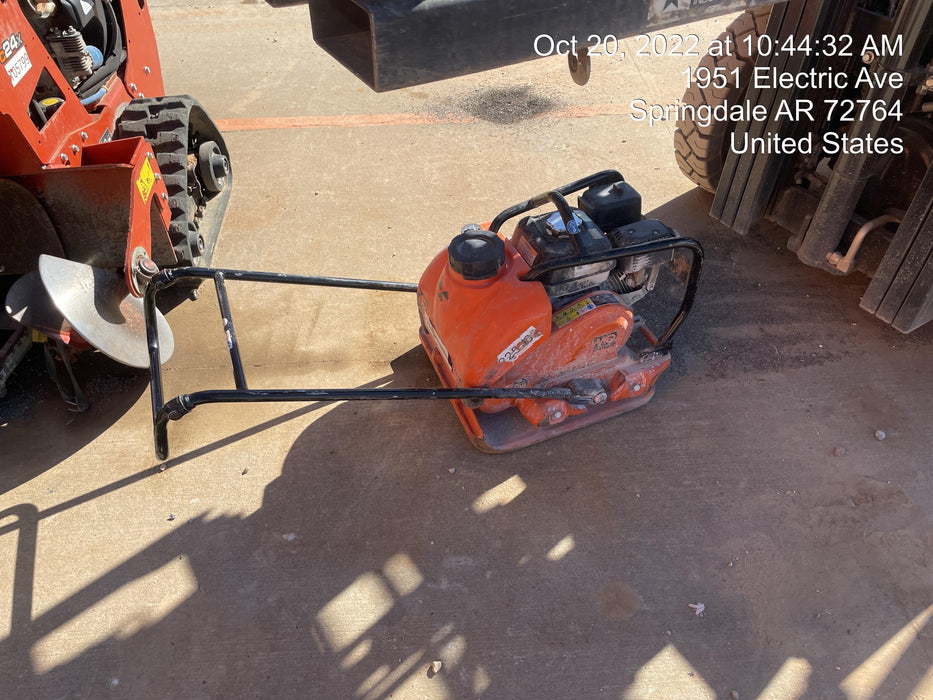 2022 Multiquip MVC88VTHW Plate Compactor, 20", w/Water Tank, Honda GX160