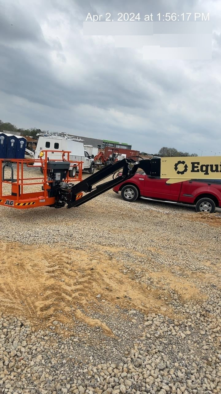 2023 JLG 660SJ