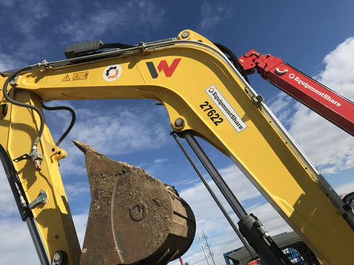 Wacker Neuson ET90 Enclosed Cab, Hybrid Tracks, Long Dipperstick, Bucket