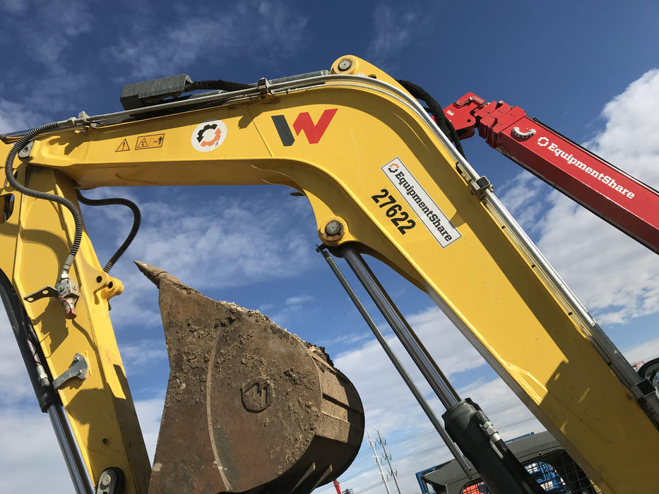 Wacker Neuson ET90 Enclosed Cab, Hybrid Tracks, Long Dipperstick, Bucket