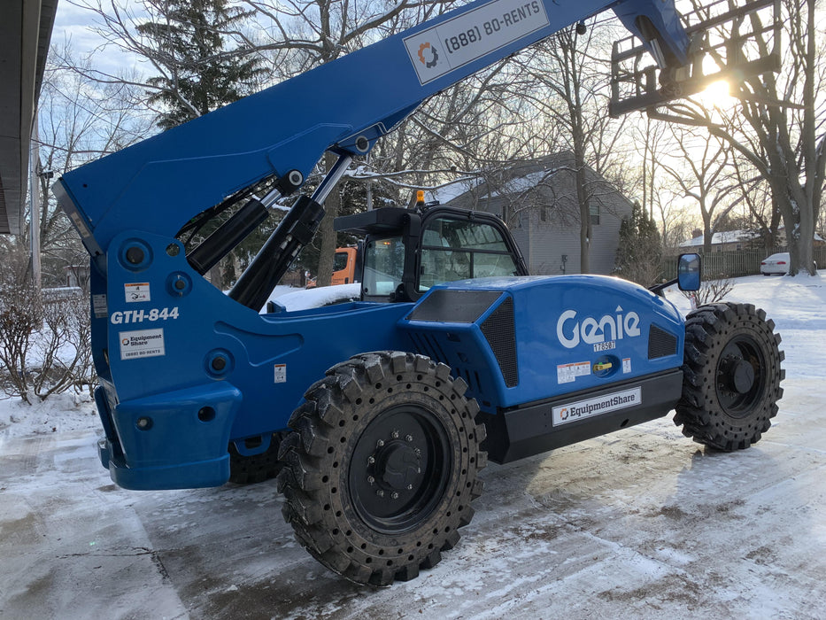 2021 GENIE GTH-844