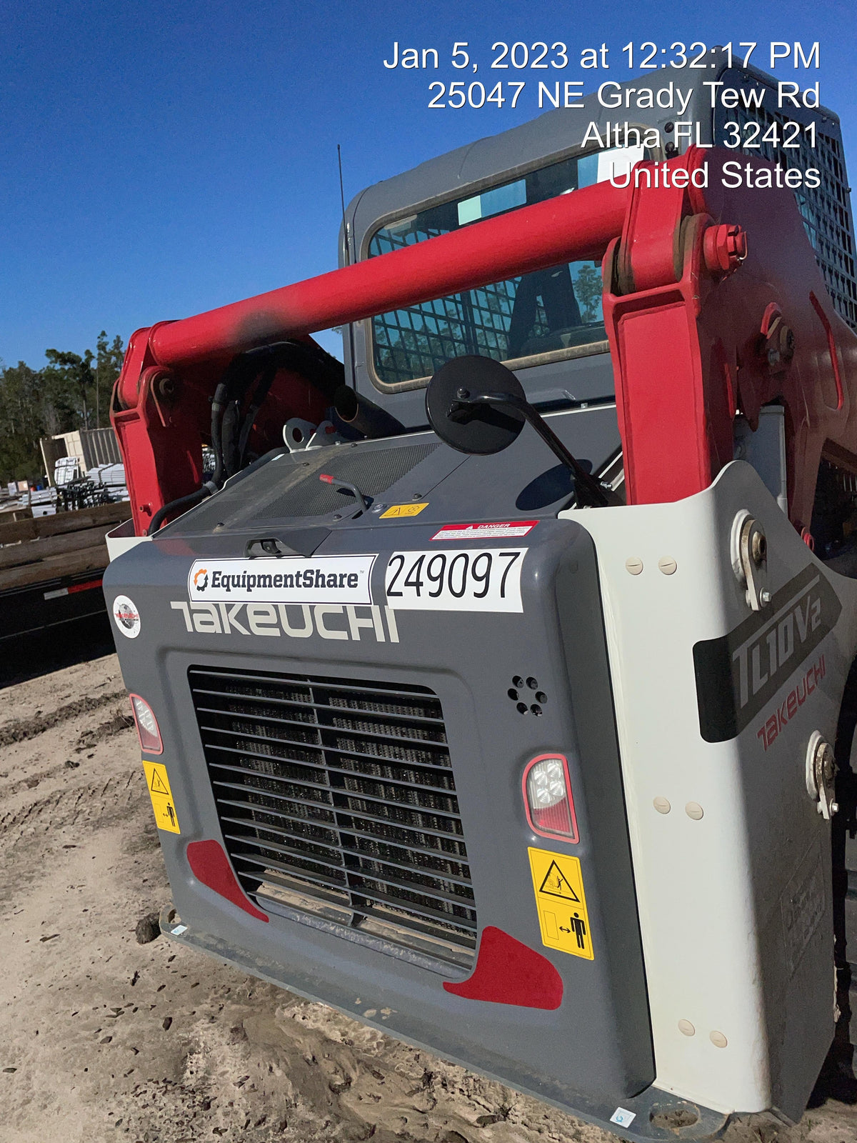 2022 TAKEUCHI TL10V2-CR
