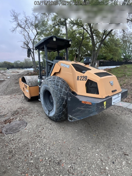 2022 CASE SV211E