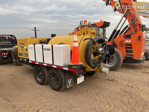 2021 Vac-Tron LP573XDT T4 Koehler Diesel Engine, 500 Gallon Debris Tank, x2 100 Gallon Water Tanks