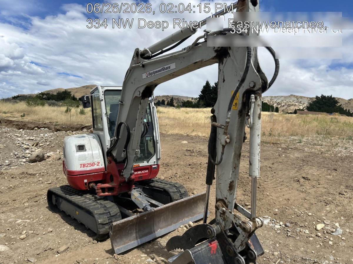 2024 TAKEUCHI TB250-2CR