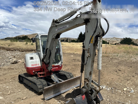 2024 TAKEUCHI TB250-2CR