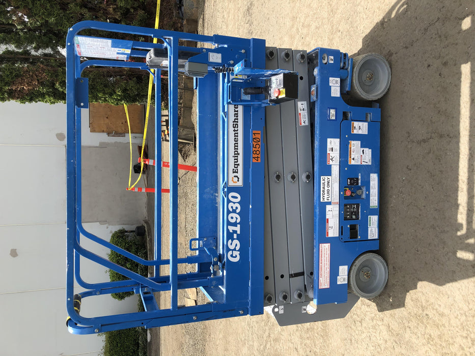 2019 Genie GS-1930 Half Height Swing Gate, 800W Inverter